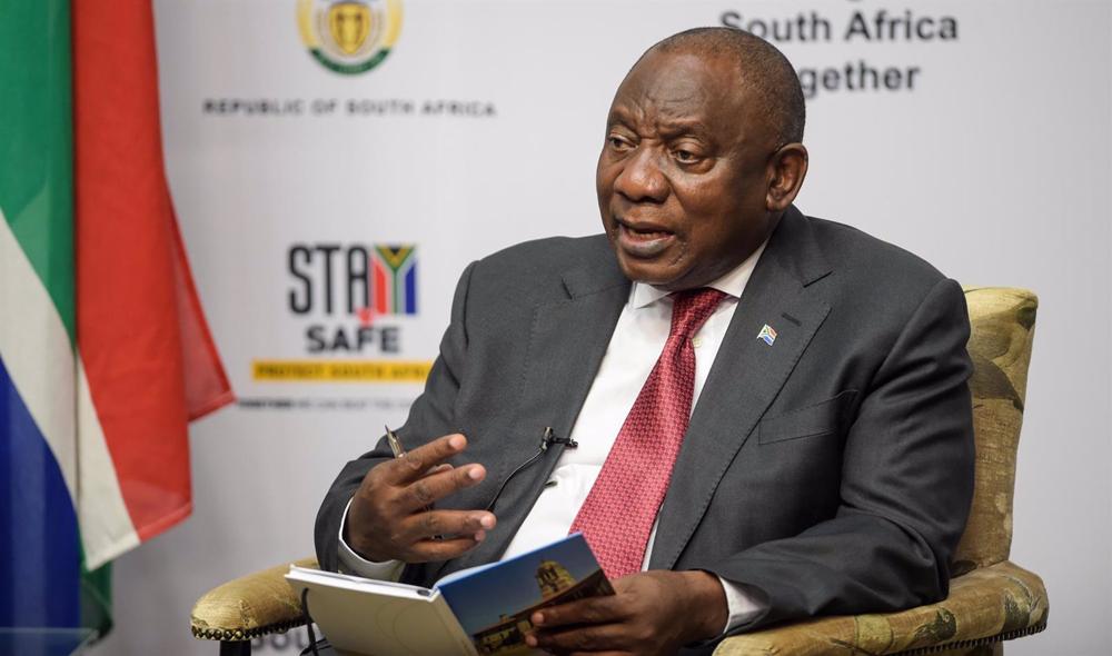 Le vice-président sud-africain démissionne après sa défaite aux élections internes du parti au pouvoir.