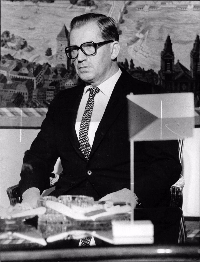 Archivo - El ex primer ministro Lubomir Strougal Archivo