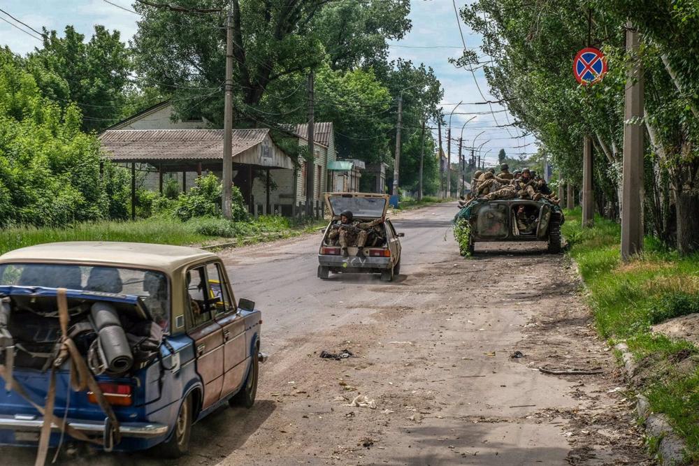 Archives - Soldats ukrainiens dans la ville de Lisichansk, située dans les environs de Severodonetsk. Archives