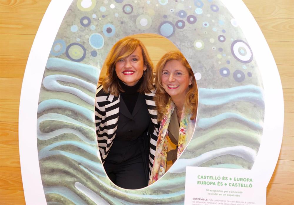 La ministra de Educación, Pilar Alegría, junto a la alcaldesa de Castelló, Amparo Marco La