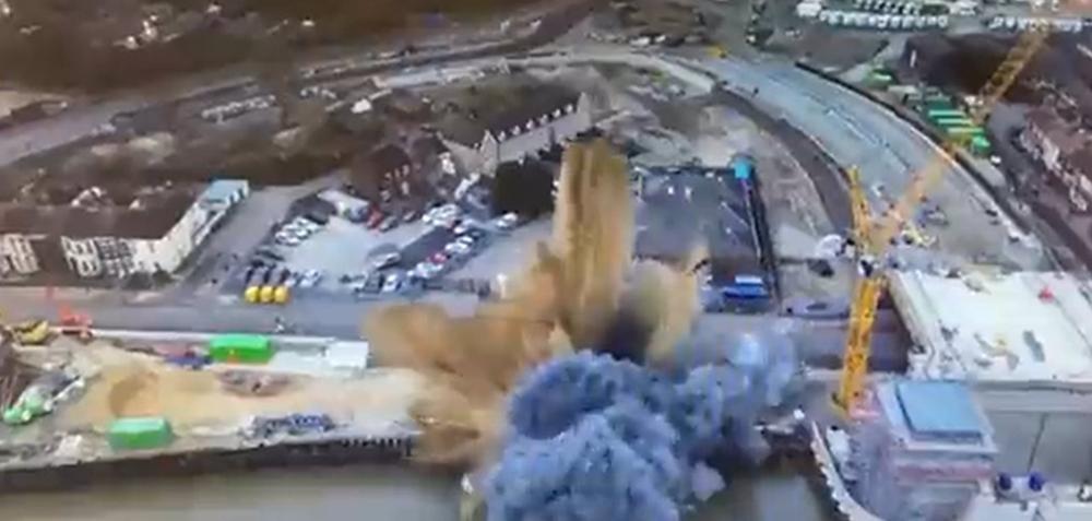 Bombenexplosion aus dem Zweiten Weltkrieg in Norfolk, Vereinigtes Königreich Bombenexplosion