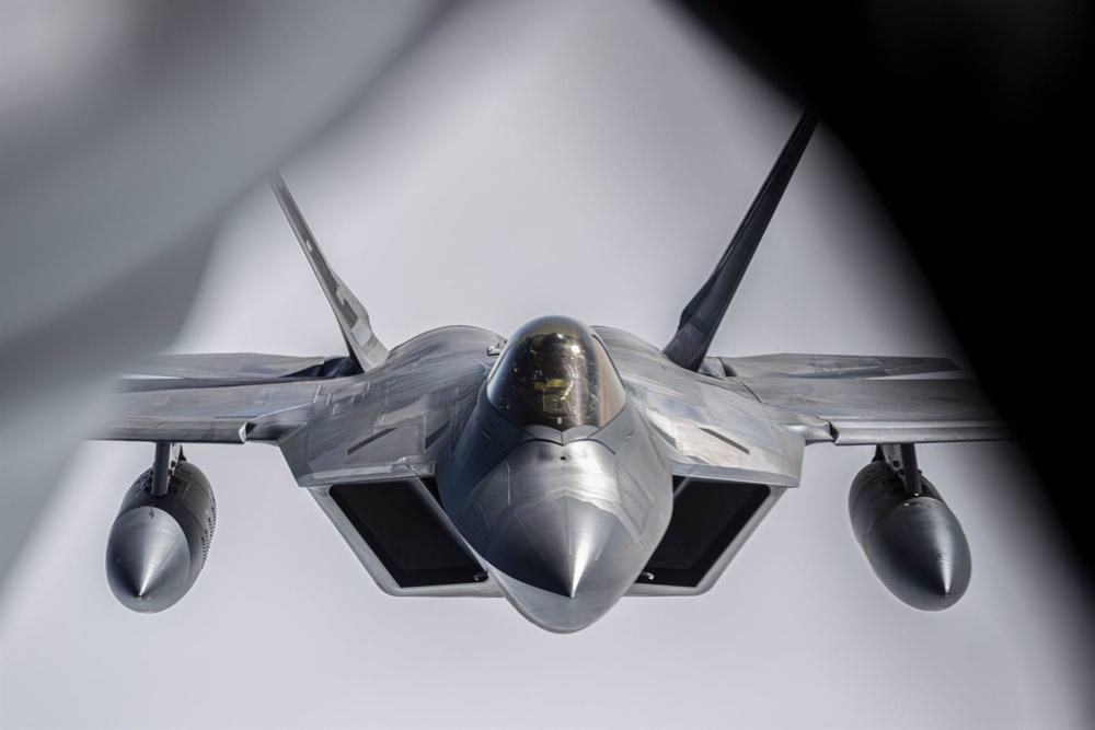 Arquivo - Um lutador F-22 Raptor dos EUA Arquivo