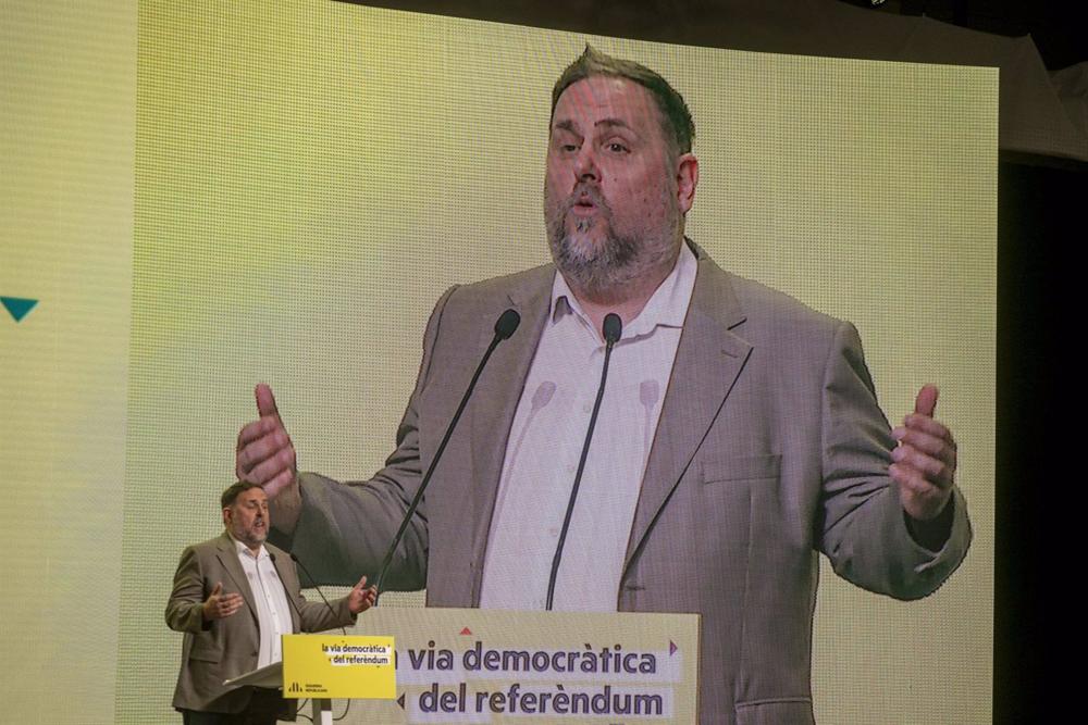 El presidente de ERC, Oriol Junqueras, interviene durante el congreso de Esquerra Republicana de Catalunya, en la Fira de Lleida, a 28 de enero de 2023. El