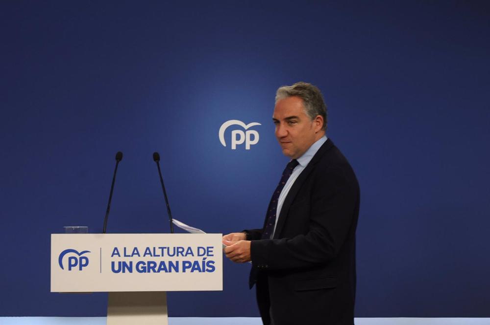 Archivo - El coordinador general y director de campaña del Partido Popular (PP), Elías Bendodo, comparece en la sede del PP, a 12 de enero de 2023, en Madrid (España). Archivo
