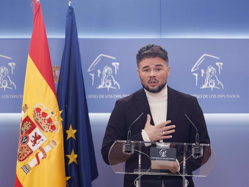 El portavoz de ERC en el Congreso, Gabriel Rufián, durante una rueda de prensa en la Cámara Baja. El
