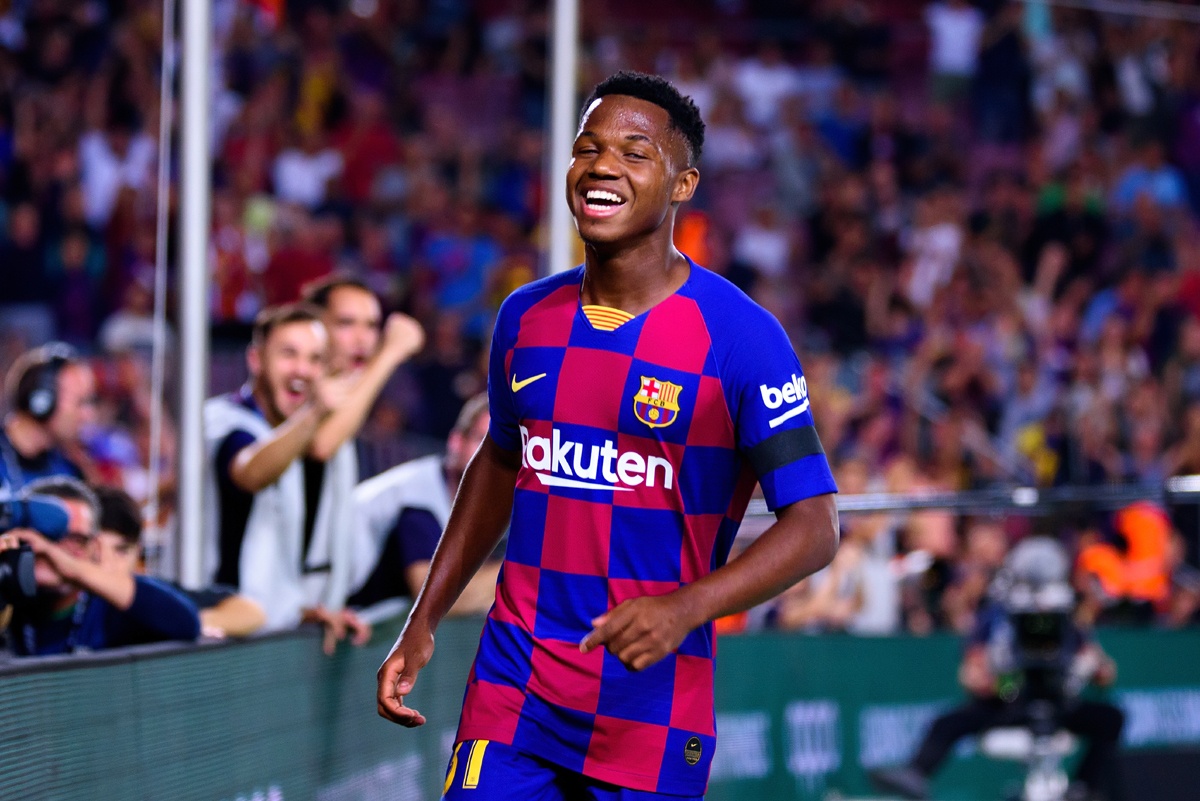 Ansu Fati's father believes his son should leave FC Barcelona