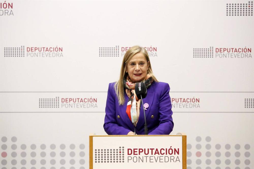 La presidenta de la Diputación de Pontevedra, Carmela Silva, en rueda de prensa este viernes La