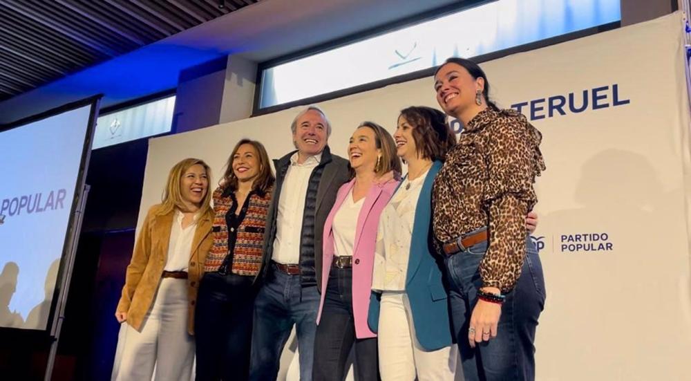 Cuca Gamarra participa en la presentación de la candidatura a la Alcaldía de Teruel de Emma Buj. Cuca