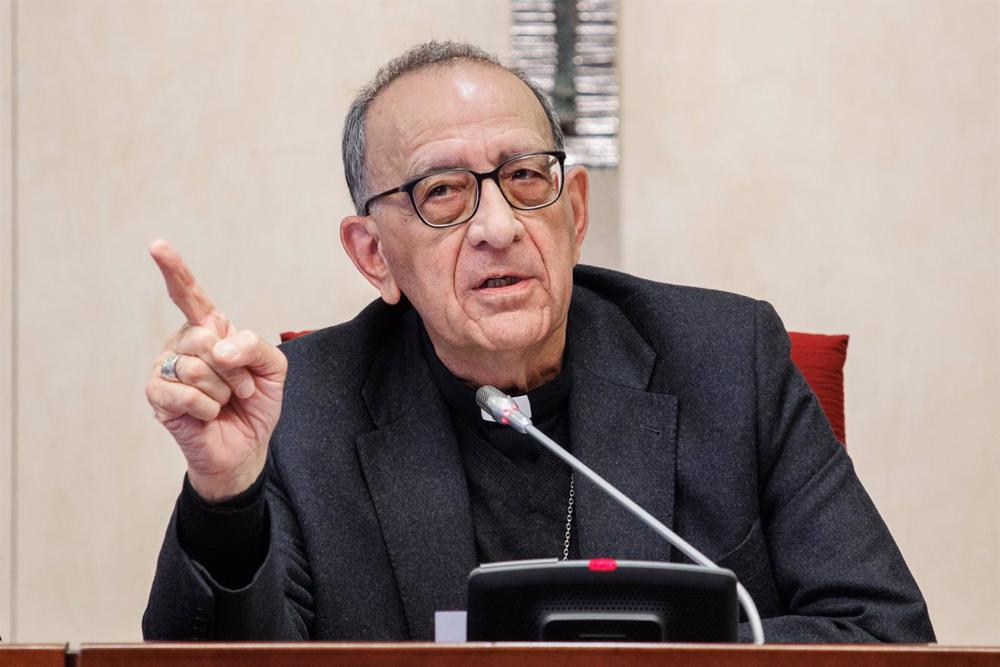 Archivo - El presidente de la CEE, el cardenal y arzobispo de Barcelona Juan José Omella. Archivo