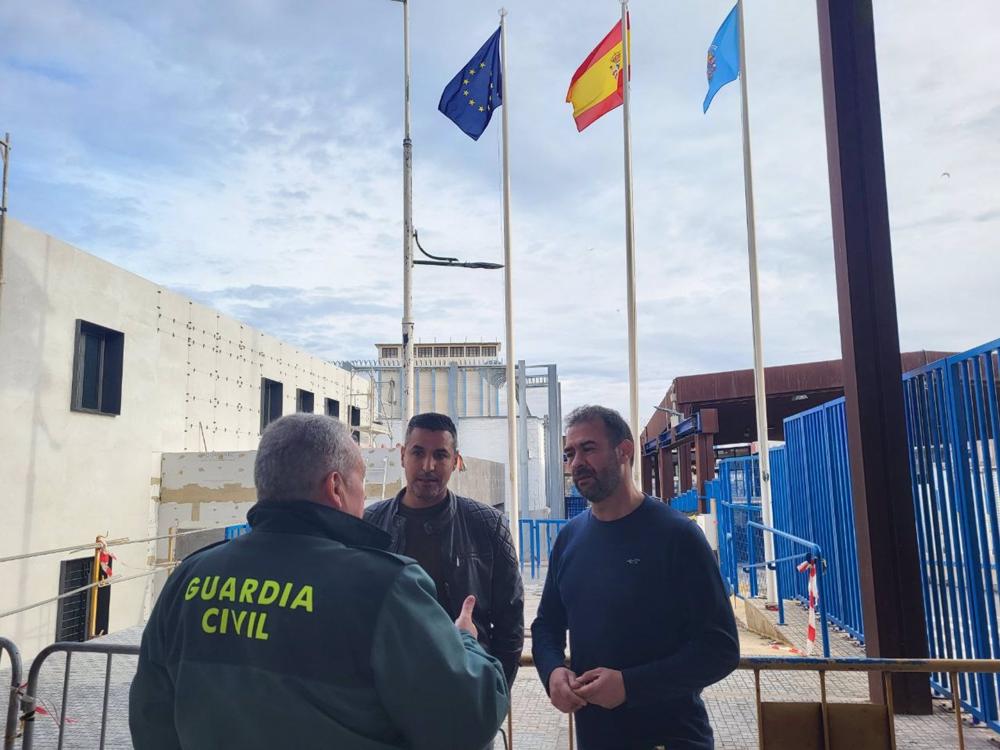 Los miembros de Jucil en su acto en Melilla Los