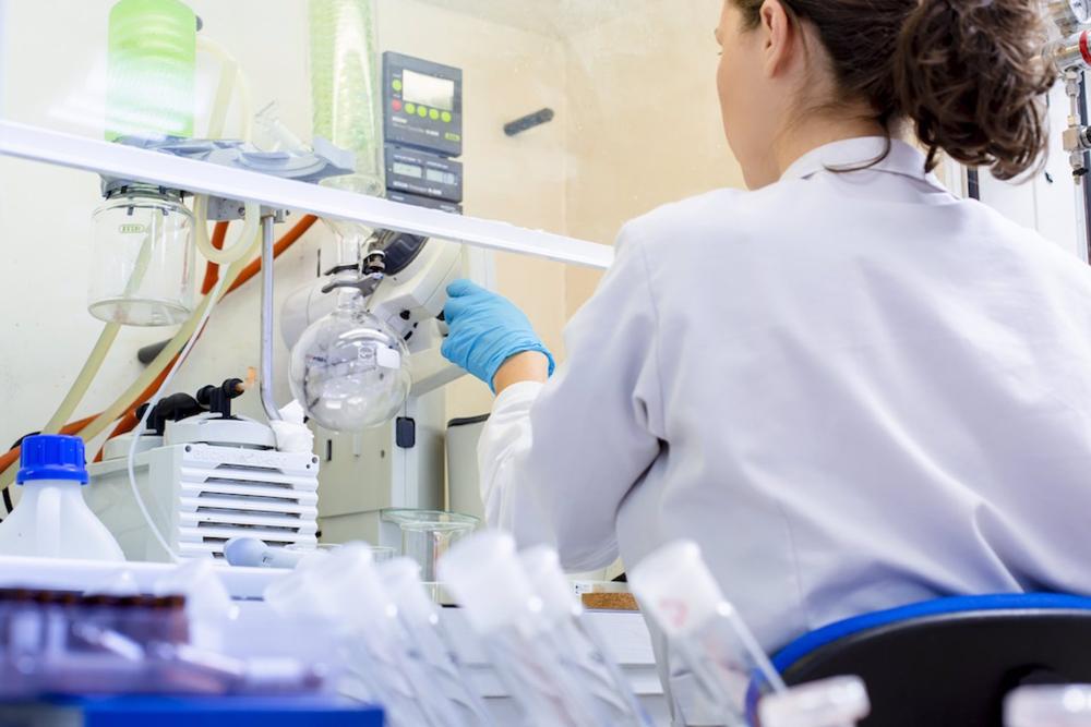 Archivo - Más del 70% de mujeres consideran que su salario es inferior al trabajo que realizan. Archivo