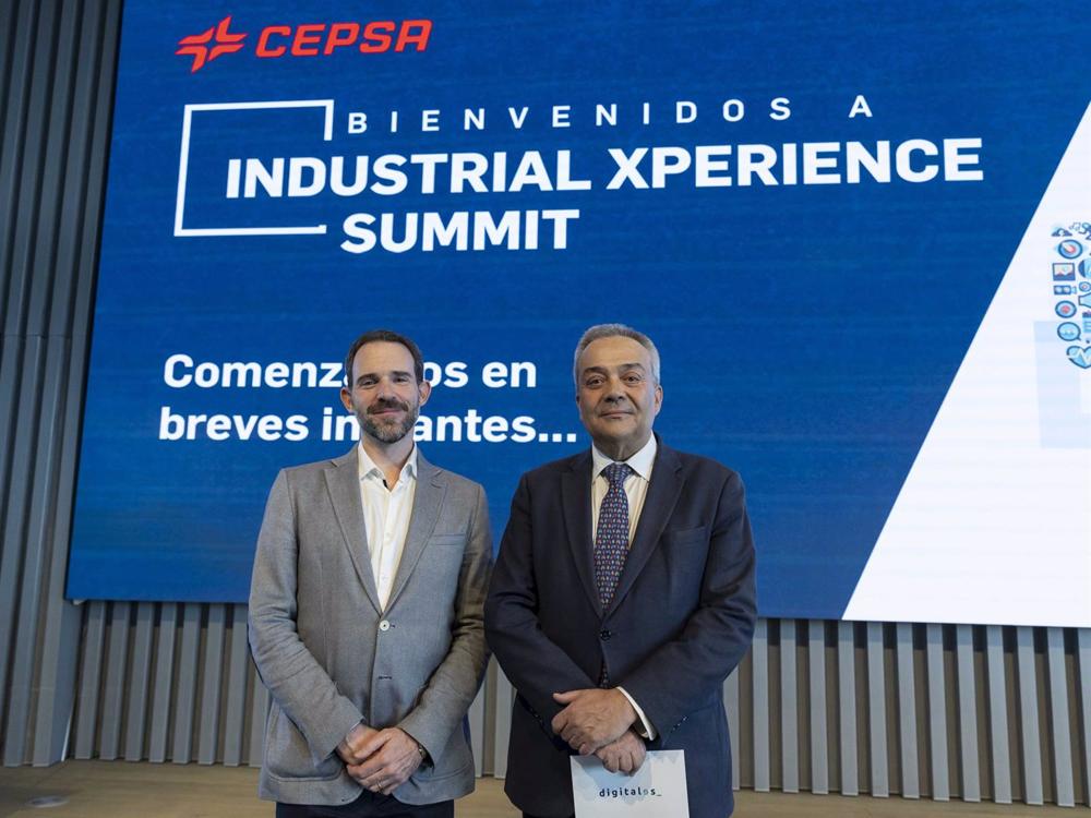 David Villaseca, director de Transformación Digital de Cepsa, y Víctor Calvo-Sotelo, director general de DigitalES. David
