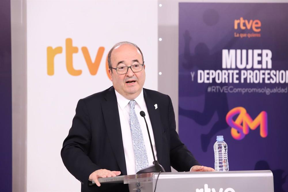 El ministro de Cultura y Deporte, Miquel Iceta, en la sede de TVE en Torrespaña. El
