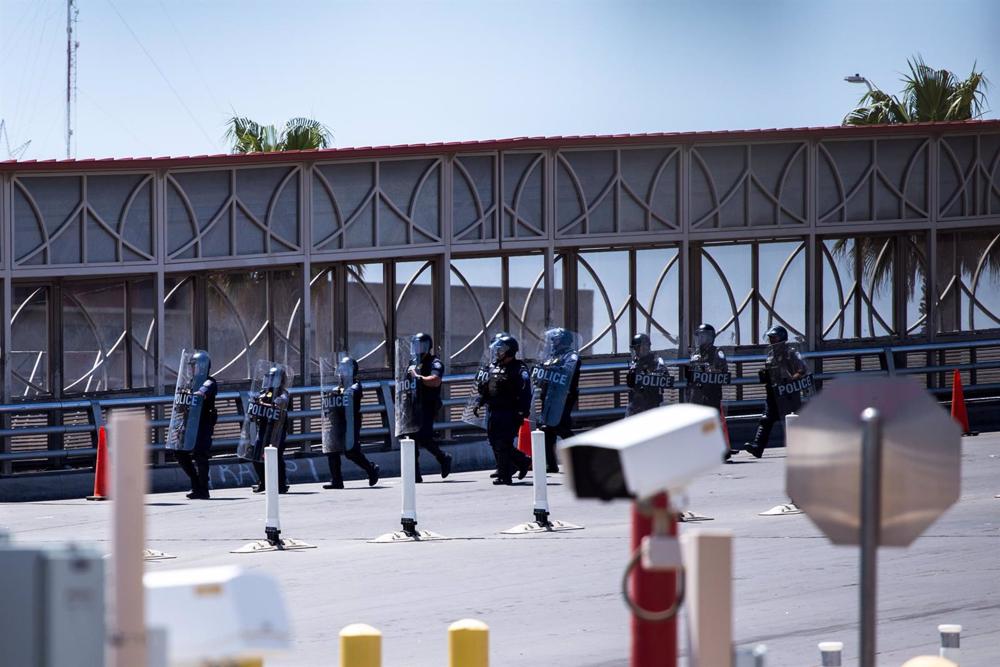 File - U.S. Law Enforcement on the Santa Fe Bridge in El Paso, Texas File