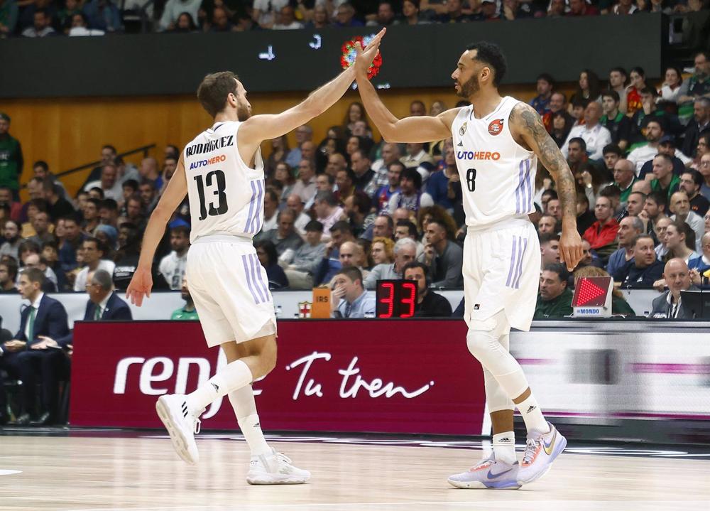 Sergio Rodríguez y Adam Hanga con el Real Madrid Sergio
