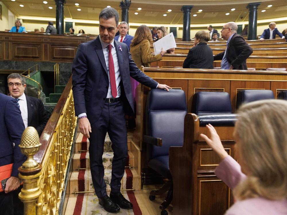 El presidente del Gobierno, Pedro Sánchez, a su llegada a una sesión de control al Gobierno, en el Congreso de los Diputados, a 8 de marzo de 2023, en Madrid (España). El