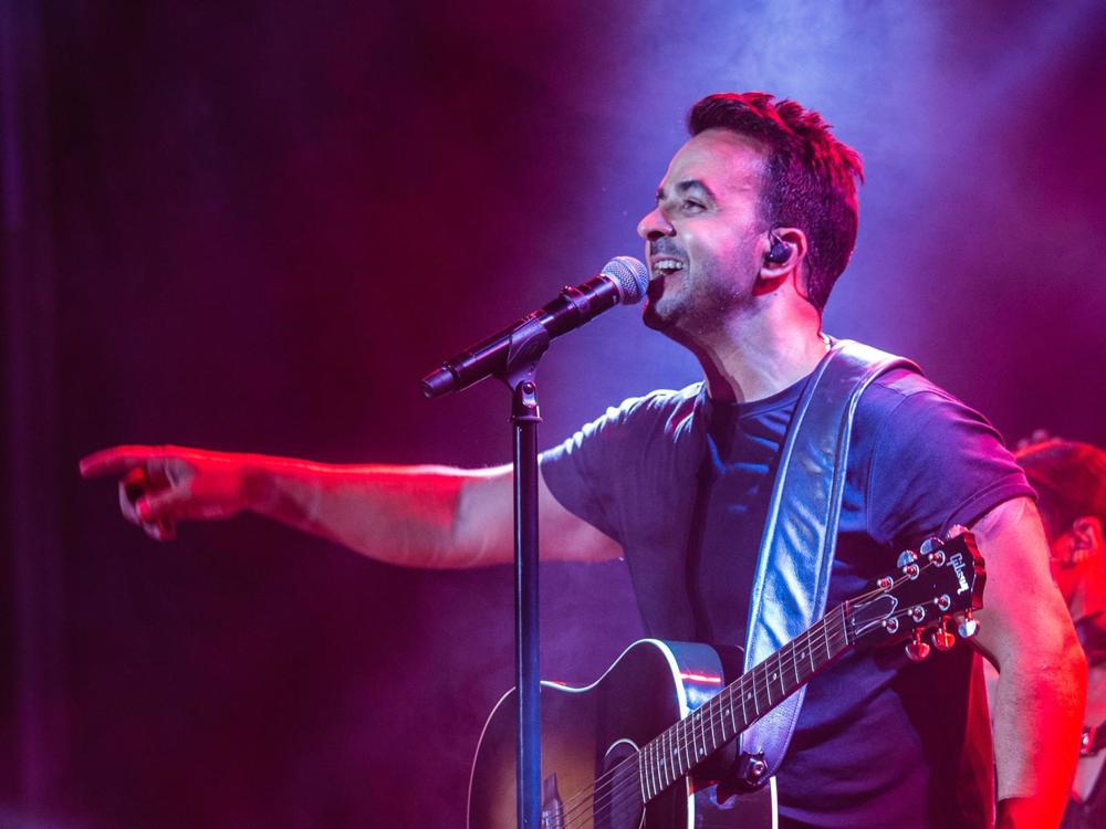 Archivo - Luis Fonsi en STARLITE Archivo