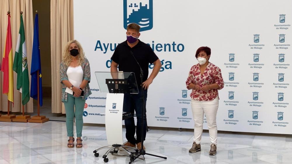 Archivo - Los concejales de Unidas Podemos por Málaga Remedios Ramos, Nicolás Sguiglia y Paqui Macías en una imagen de archivo Archivo