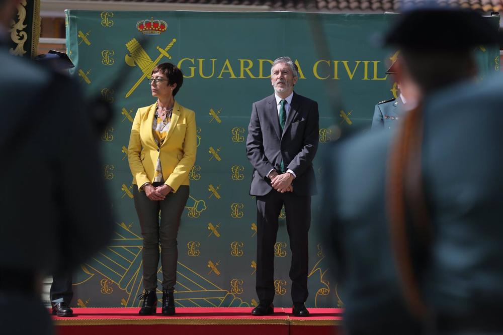 Archivo - El ministro del Interior, Fernando Grande-Marlaska, y la exdirectora general de la Guardia Civil, María Gámez Archivo