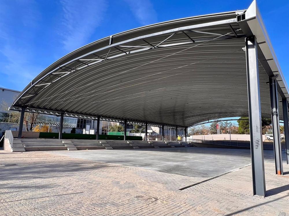 Imagen de una de las pistas deportivas cubiertas del Centro Deportivo Municipal Barajas Imagen