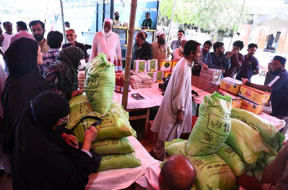 Un mercado en Karachi, Pakistán Un