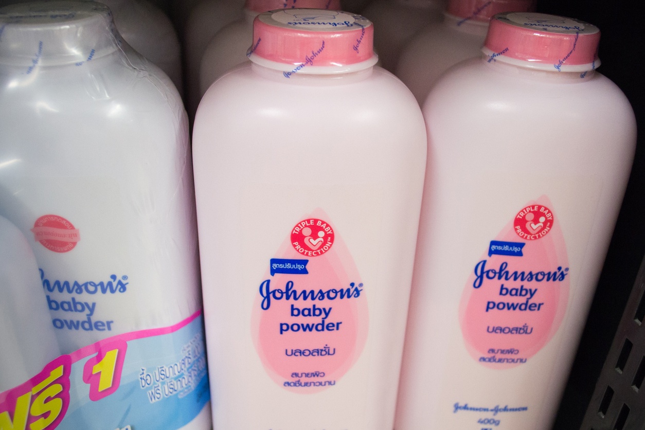 Johnson and Johnson offers $8.9 billion to settle talcum powder lawsuits