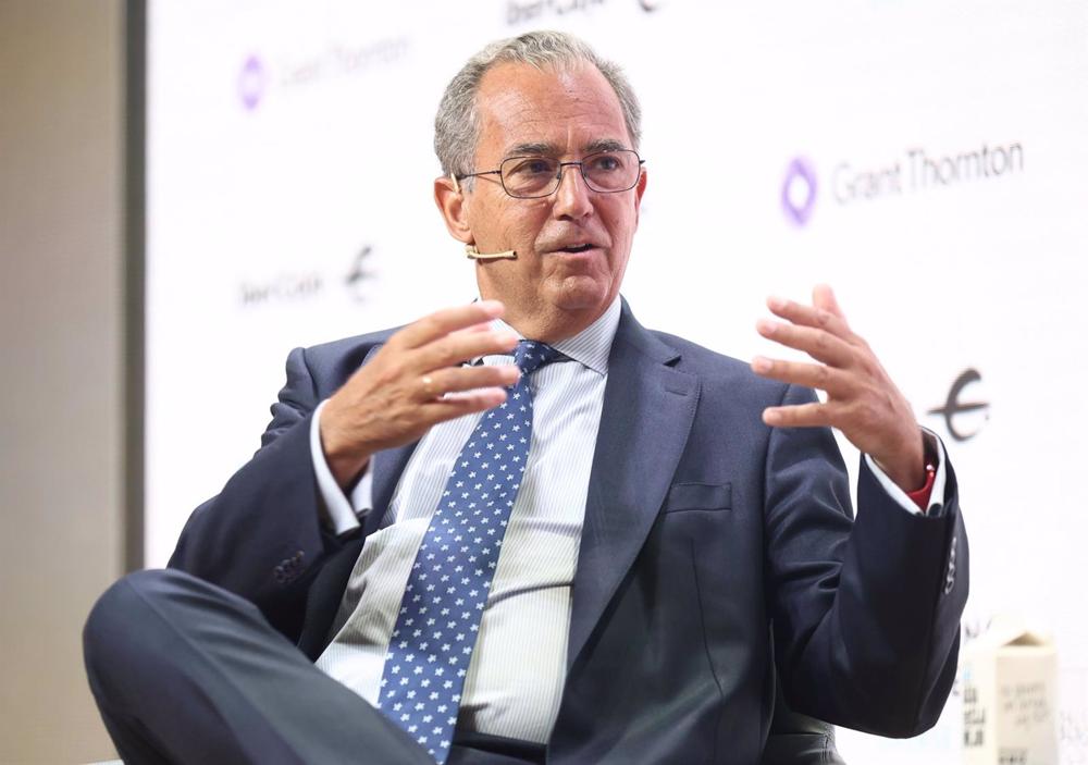 Archivo - El vicepresidente, consejero de Educación, Universidades y Ciencia, y portavoz del Gobierno de la Comunidad de Madrid, Enrique Ossorio, interviene en un desayuno informativo de Europa Press Madrid, en el Auditorio Meeting Place, a 20 de junio de Archivo