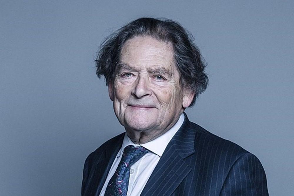 Archivo - Retrato oficial de Nigel Lawson, político arquitecto de la política económica de Margaret Thatcher Archivo