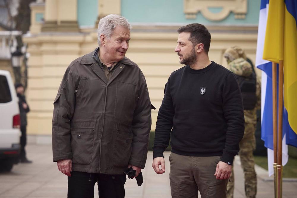 Archivo - El presidente de Ucrania, Volodimir Zelenski, recibe en Kiev a su homólogo de Finlandia, Sauli Niinisto Archivo