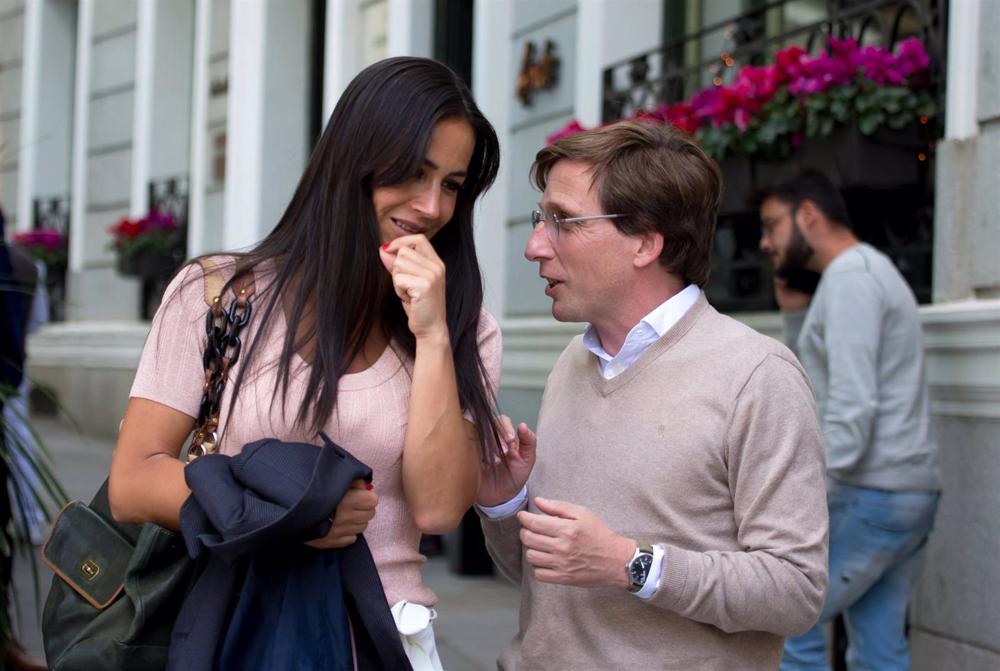 Archivo - El alcalde de Madrid, José Luis Martínez-Almeida, y la vicealcaldesa de la capital, Begoña Villacís Archivo