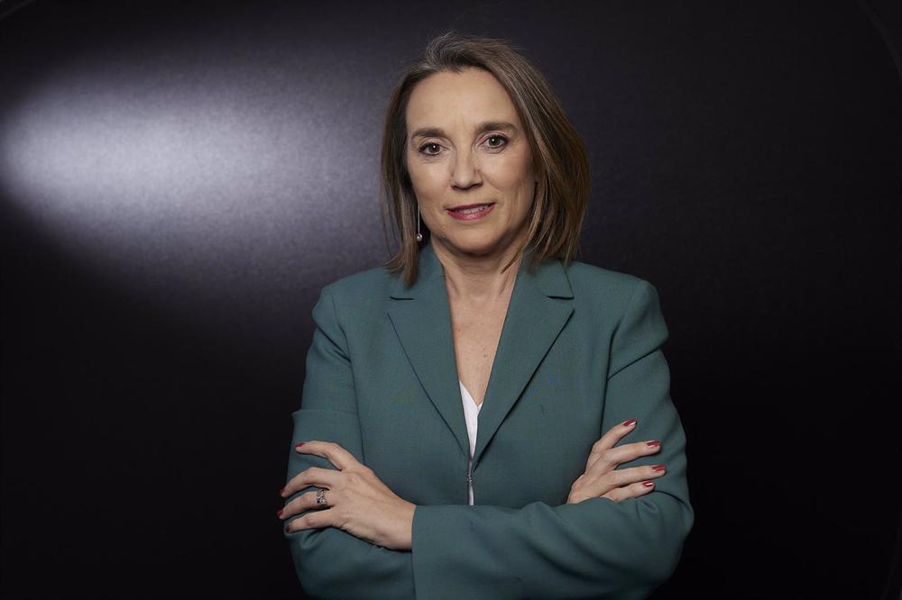 La secretaria general del Partido Popular, Cuca Gamarra, posa para Europa Press, en la sede del PP, a 4 de abril de 2023, en Madrid (España). Concepción Gamarra, abogada y política del Partido Popular, fue la primera mujer al frente de la alcaldía de Logr La
