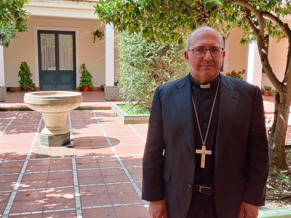 Archivo - Santiago Gómez, obispo de Huelva. Archivo