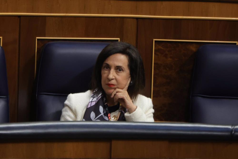 La ministra de Defensa, Margarita Robles, durante una sesión plenaria en el Congreso La