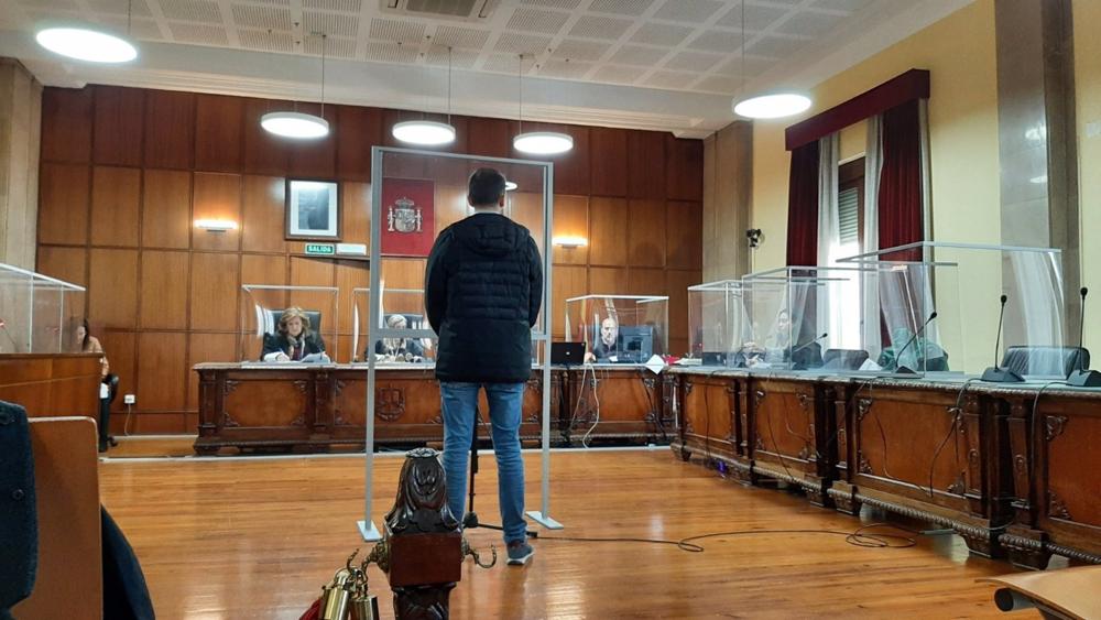 El acusado durante el juicio El