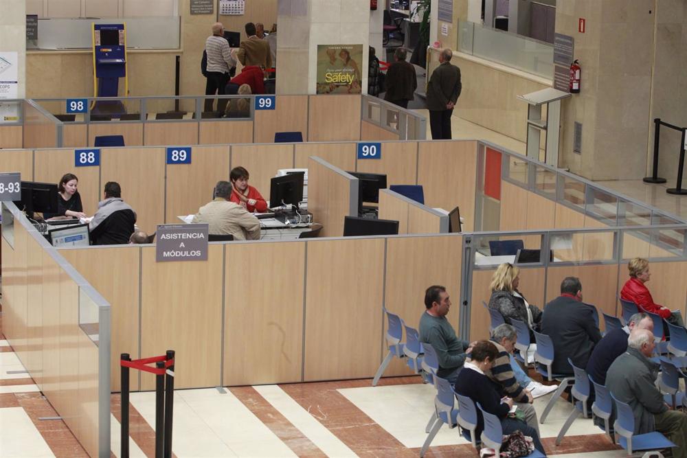 Archivo - Hacienda, Agencia Tributaria, AEAT, declaración de la Renta, contribuyente, IRPF, impuestos, impuesto, funcionarios, funcionario Archivo