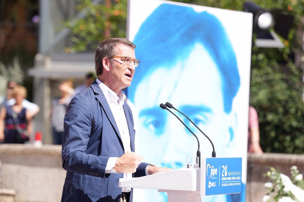 Archivo - El presidente del Partido Popular (PP), Alberto Núñez Feijóo, interviene en el homenaje a Miguel Ángel Blanco, a 9 de julio de 2022 Archivo
