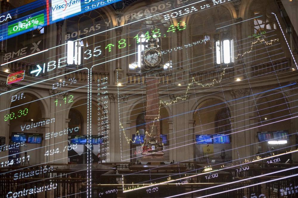 Archivo - Valores económicos en el Palacio de la Bolsa de Madrid (España) Archivo