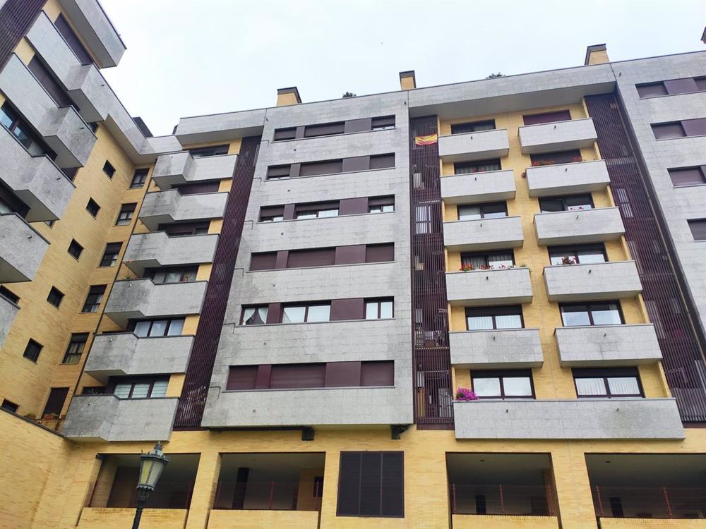 Archivo - Imagen de archivo de viviendas en Oviedo, pisos, compraventa, alquiler. Archivo