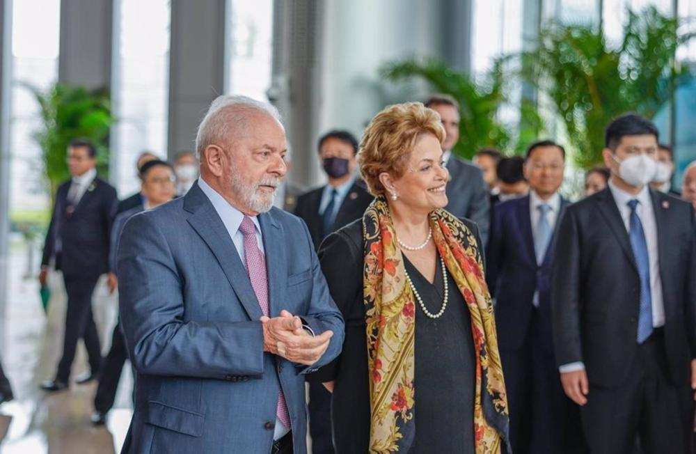 El presidente de Brasil, Lula da Silva, asiste a la toma de posesión de Dilma Rousseff como nueva presidenta del banco del grupo Brics El