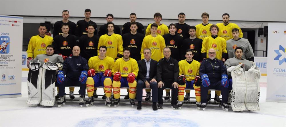José Manuel Franco asistirá el domingo 16 de abril al debut de la selección masculina de hockey hielo en el Mundial de 2022 en Madrid. José