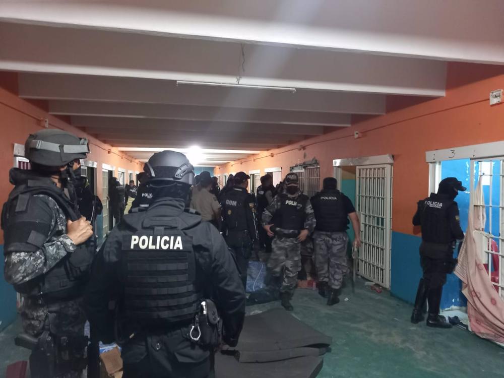 Thirteen dead in clashes in Ecuador prison