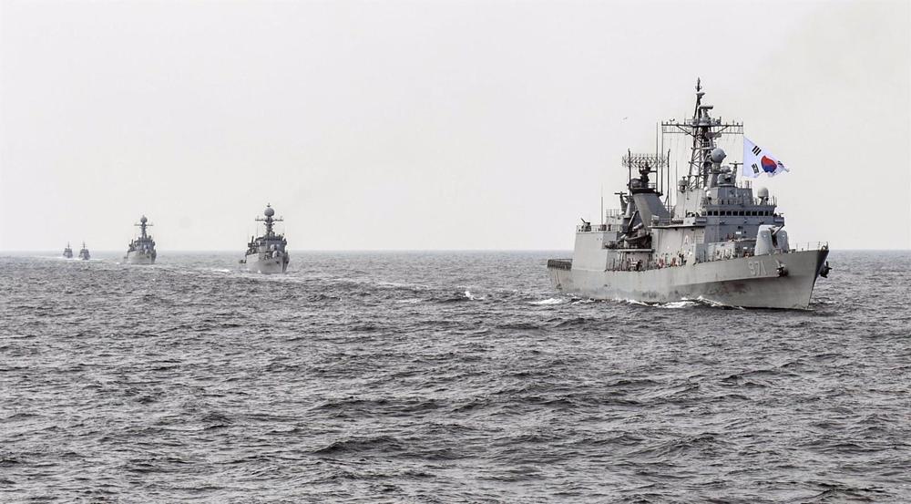 Corea del Sur.- El Ejército a abre fuego de advertencia contra un barco patrulla norcoreano