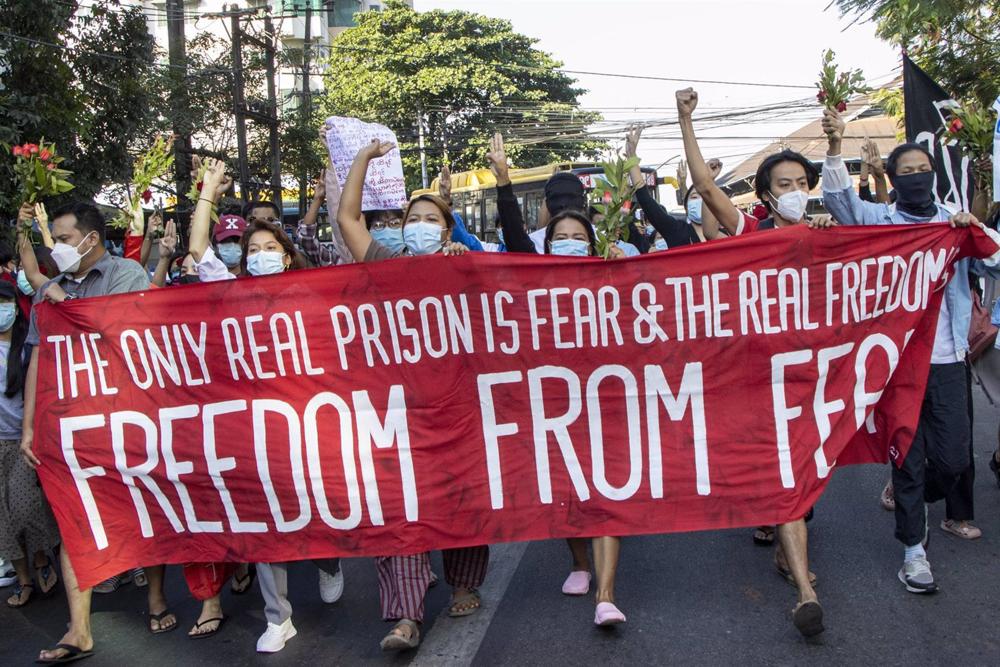 Birmania libera a más de 3.000 presos con motivo del Año Nuevo birmano