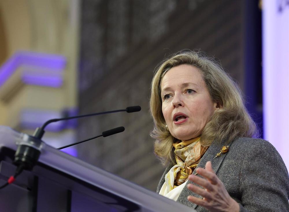 Archivo - La vicepresidenta primera y ministra de Asuntos Económicos y Transformación Digital, Nadia Calviño Archivo