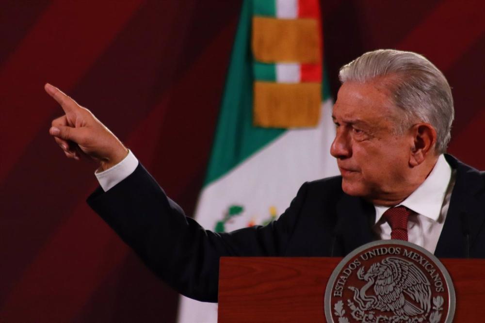 México.- López Obrador atribuye la matanza en la piscina de Guanajuato a la lucha de bandas por el narcotráfico