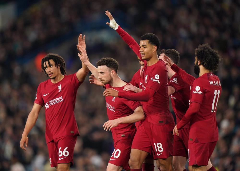 Los jugadores del Liverpool celebran uno de los goles de Diogo Jota ante el Leeds United en la Premier 2022-2023 Los