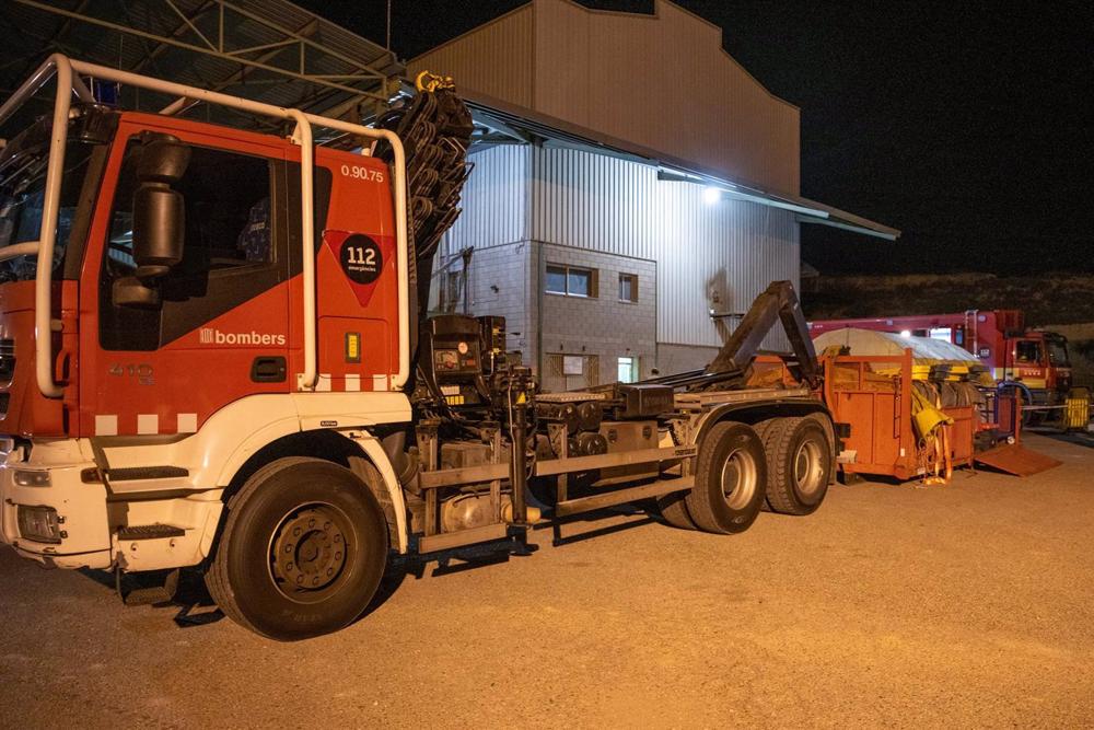 Centro de mando de Bombers de la Generalitat en Maials (Lleida) por el incendio declarado en Mequinenza (Zaragoza) y que se ha extendido a La Granja d'Escarp (Lleida, Cataluña, España) el 15 de abril de 2023 Centro