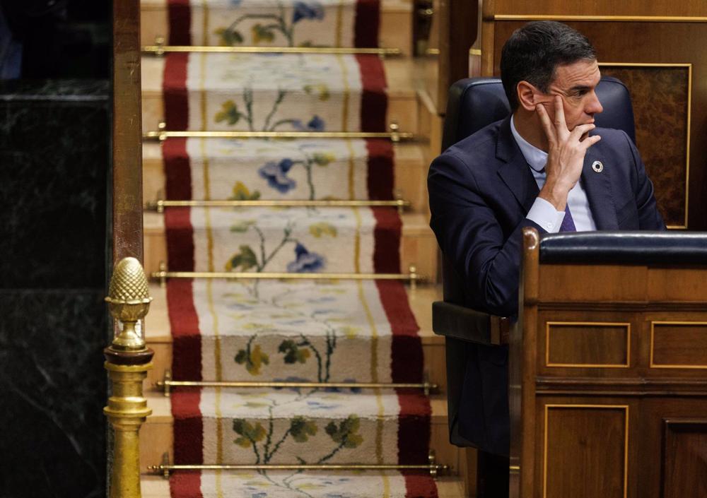 El presidente del Gobierno, Pedro Sánchez, durante la segunda sesión de la moción de censura, en el Congreso de los Diputados El