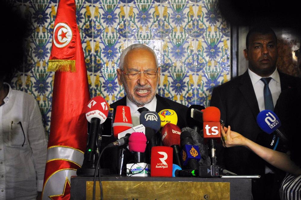 Archivo - El líder del partido islamista Ennahda, Rachid Ghanuchi, durante una rueda de prensa en la capital de Túnez Archivo
