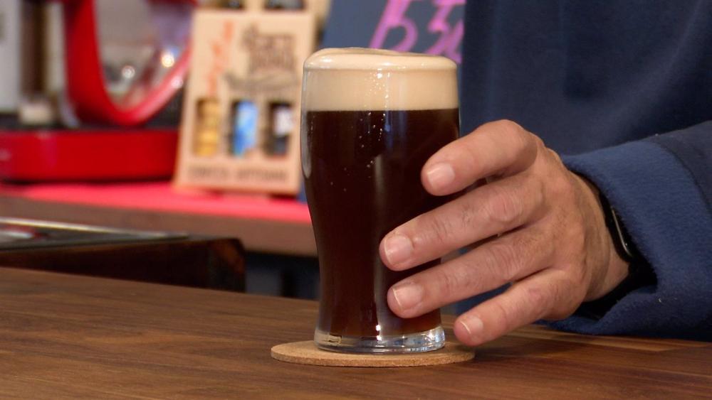 Archivo - Cerveza artesana elaborada en la provincia de Valladolid. Archivo